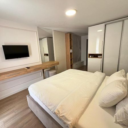 Donna Apartment Улцин Екстериор снимка