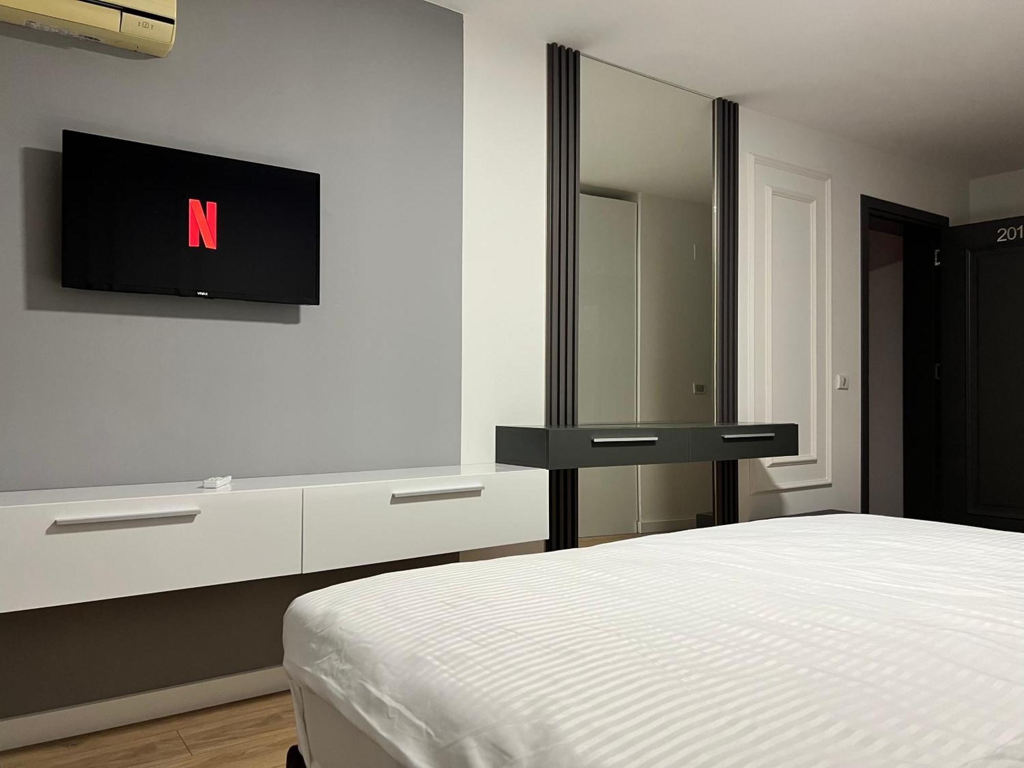 Donna Apartment Улцин Екстериор снимка