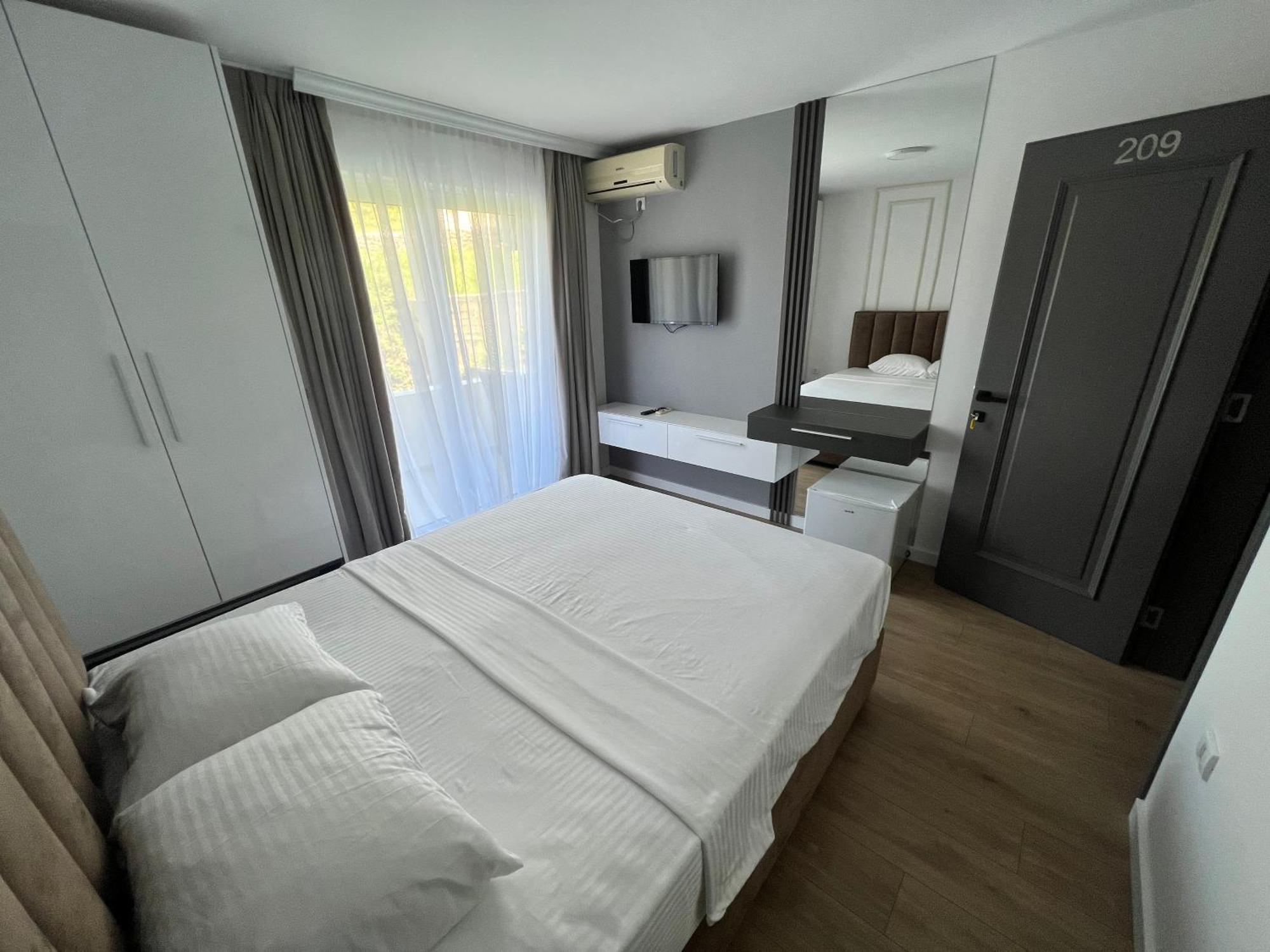 Donna Apartment Улцин Екстериор снимка