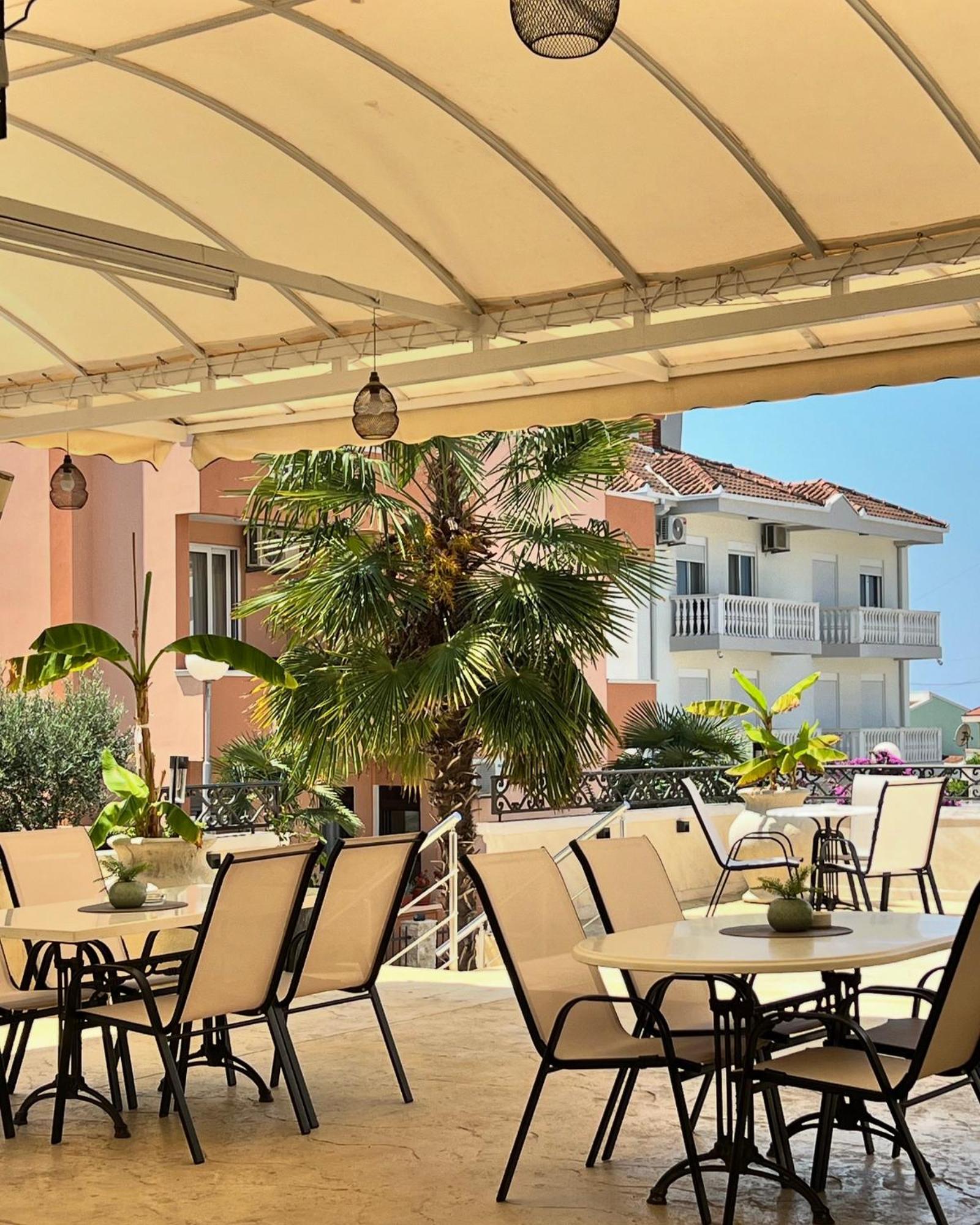 Donna Apartment Улцин Екстериор снимка