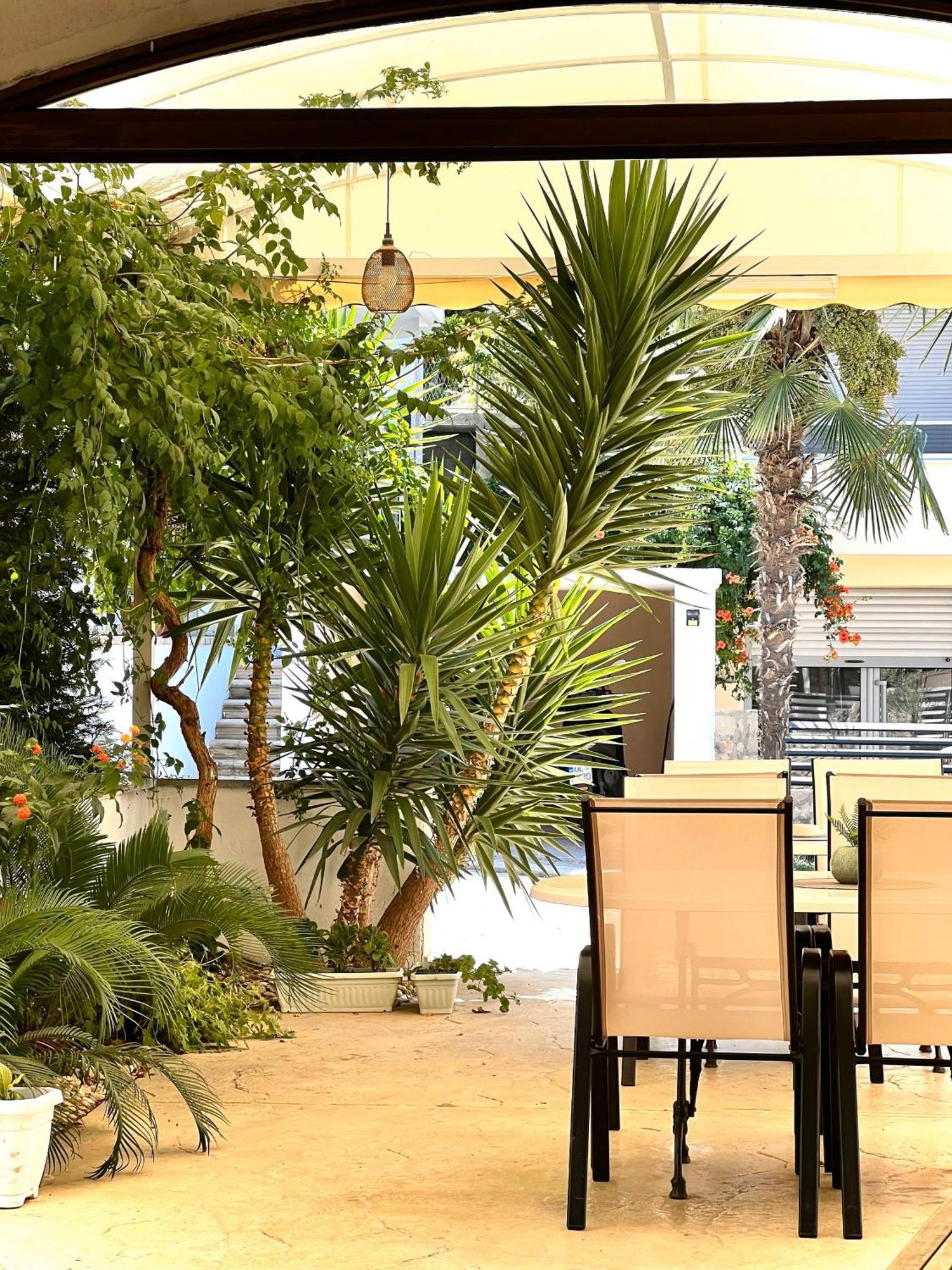 Donna Apartment Улцин Екстериор снимка