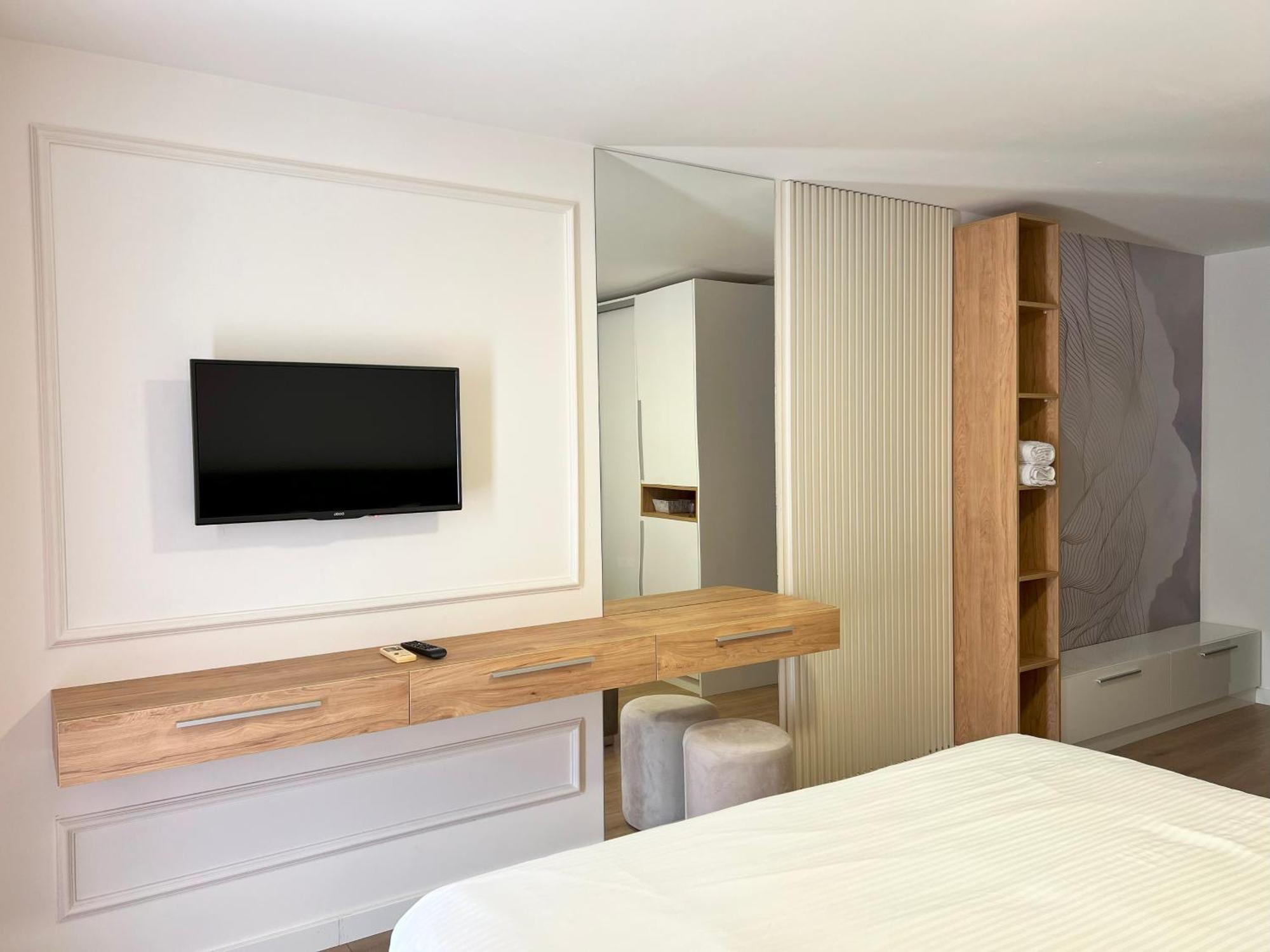 Donna Apartment Улцин Екстериор снимка